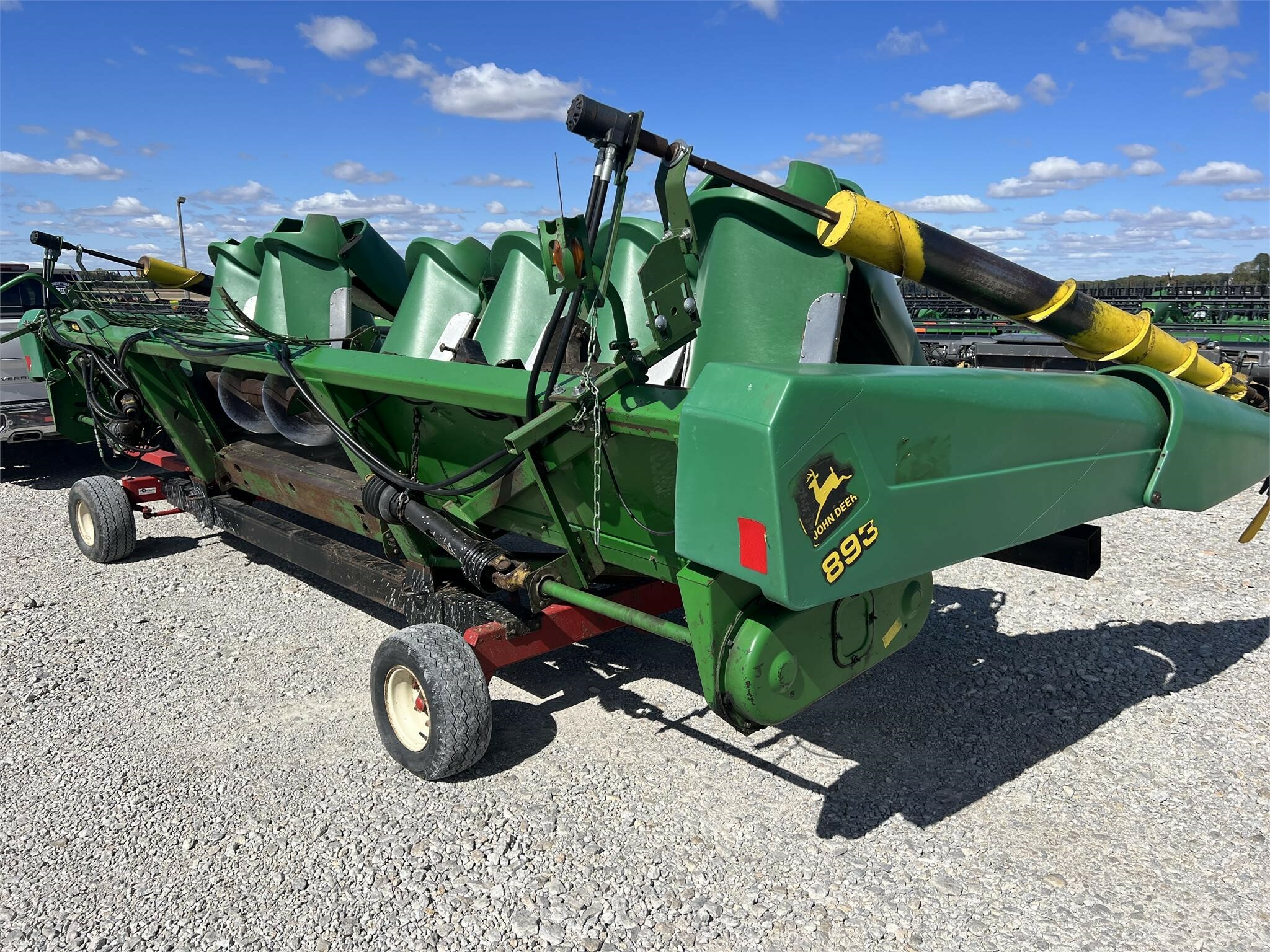 John Deere 893 Corn Head 12,900 Machinery Pete