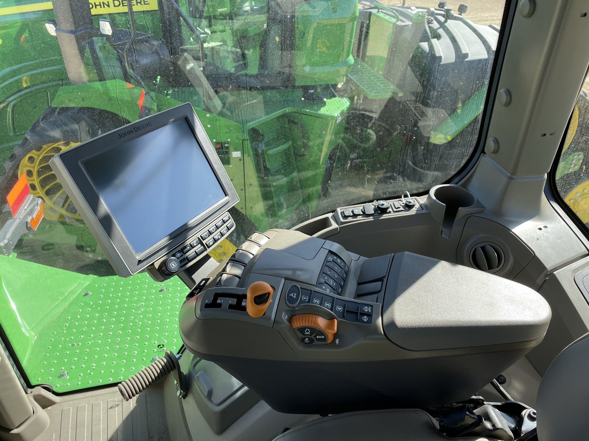 2022 John Deere 9RX 590 Tractor