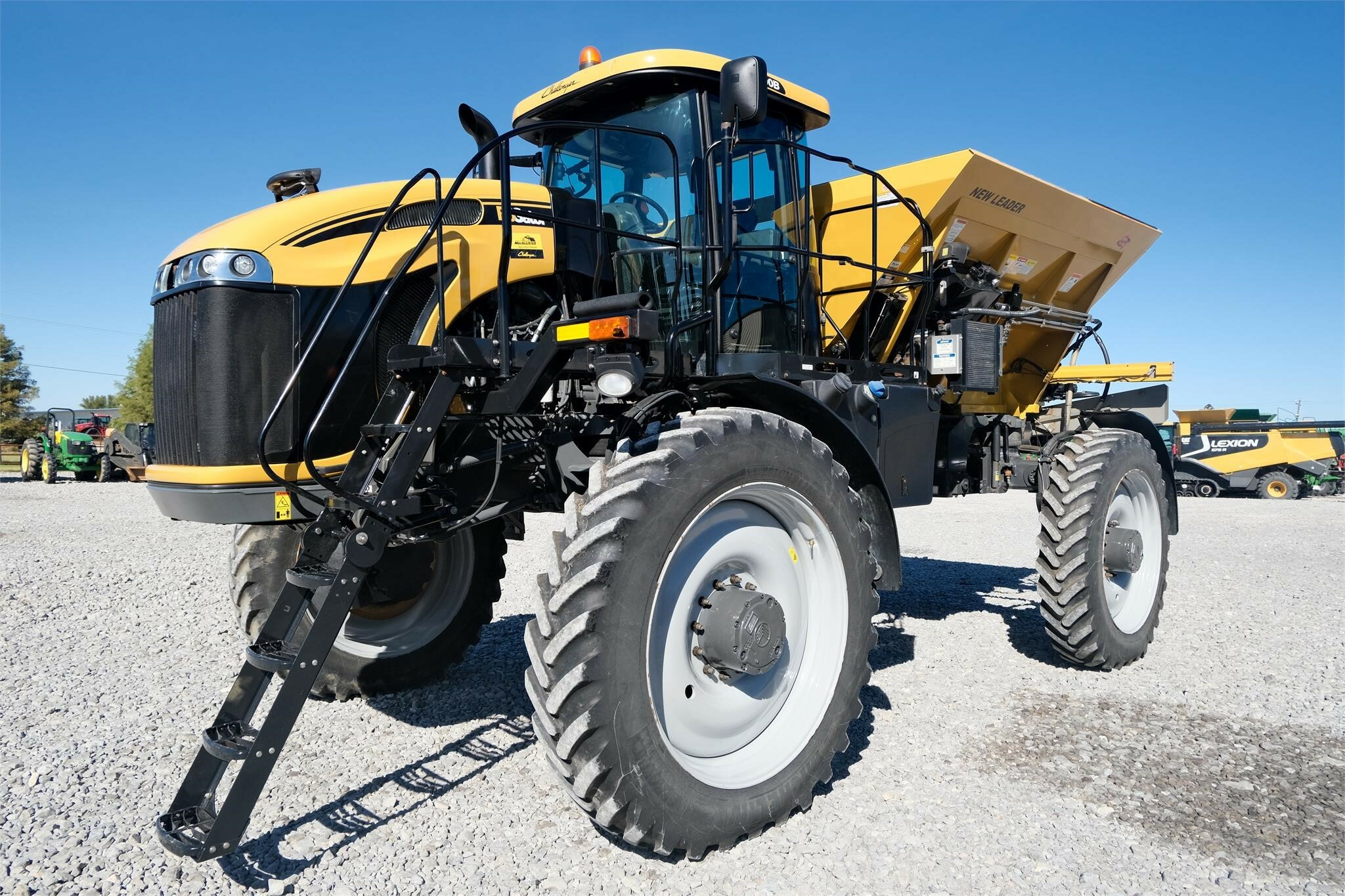 2017 Ag-Chem RoGator 1100B Self-Propelled Sprayer