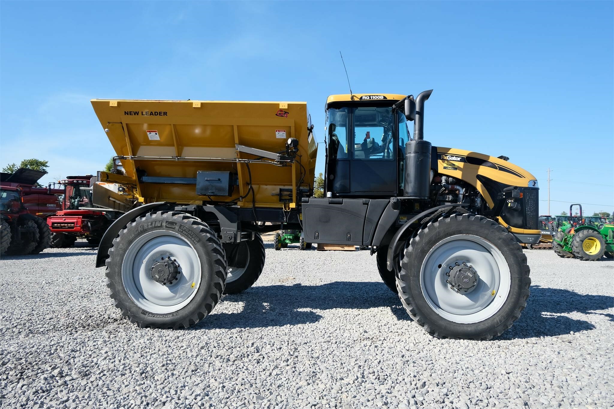2017 Ag-Chem RoGator 1100B Self-Propelled Sprayer