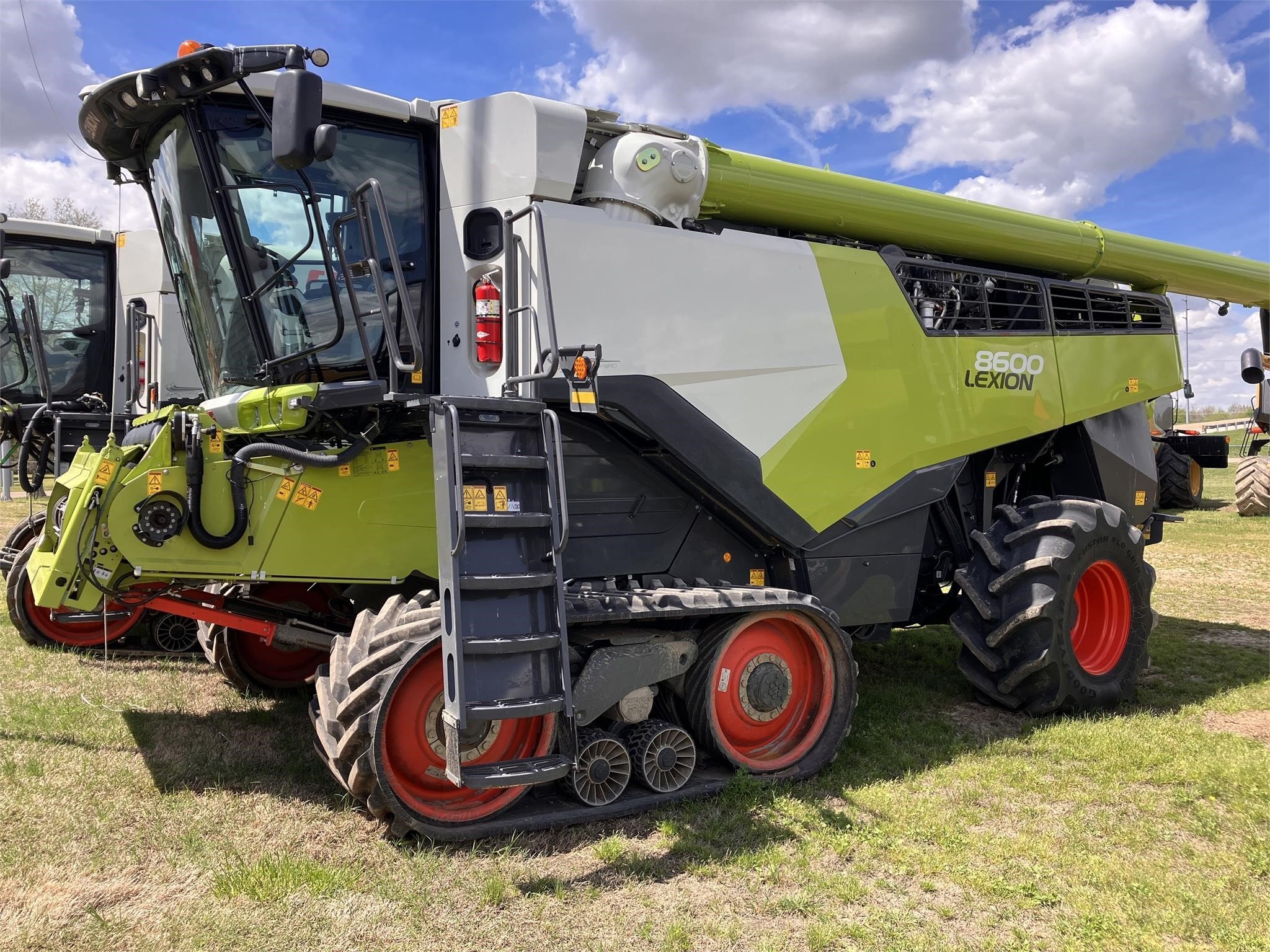 2021 Claas LEXION 8600TT Combine