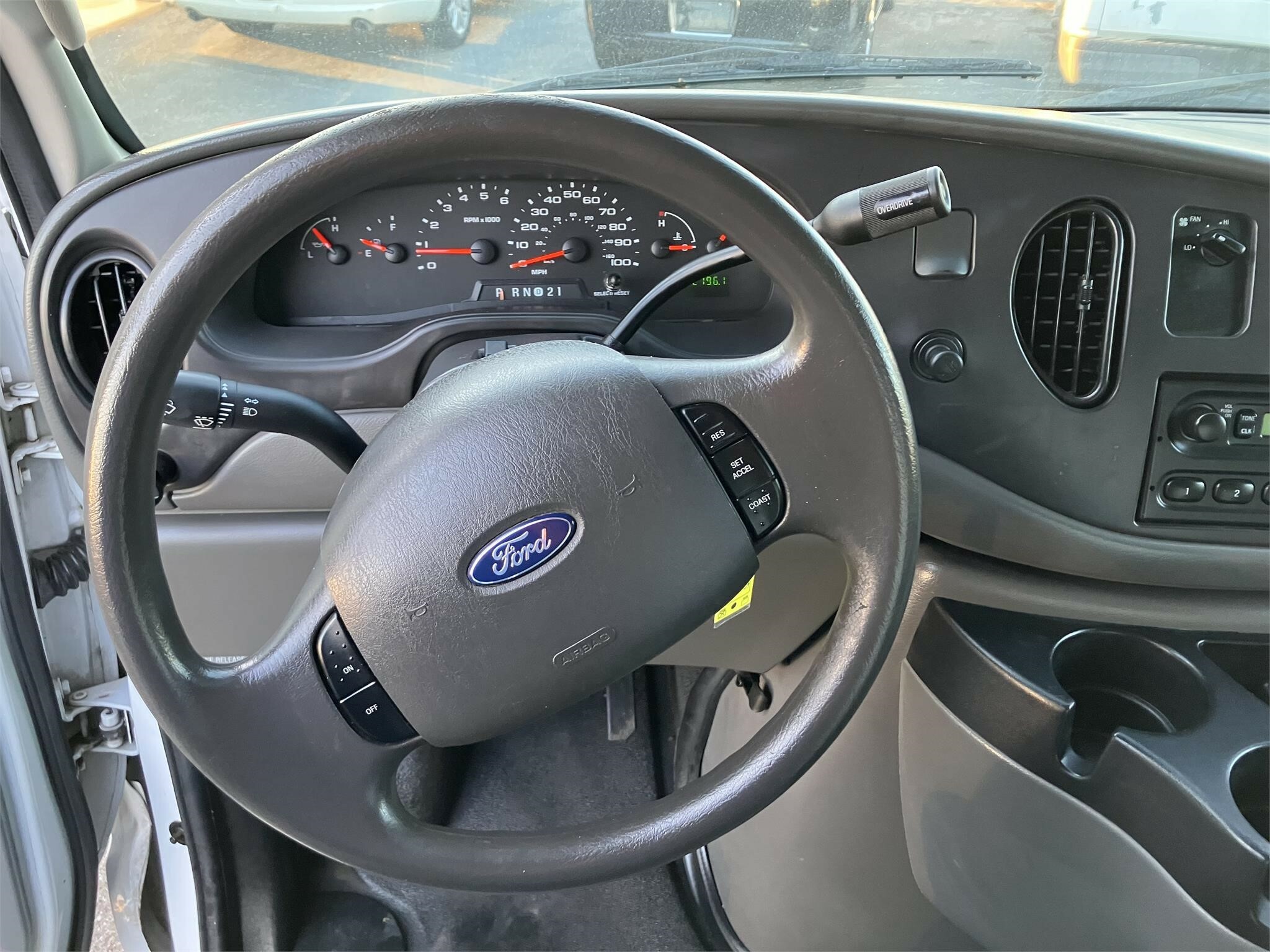 2006 Ford ECONOLINE 350 Box Trucks/Trailer