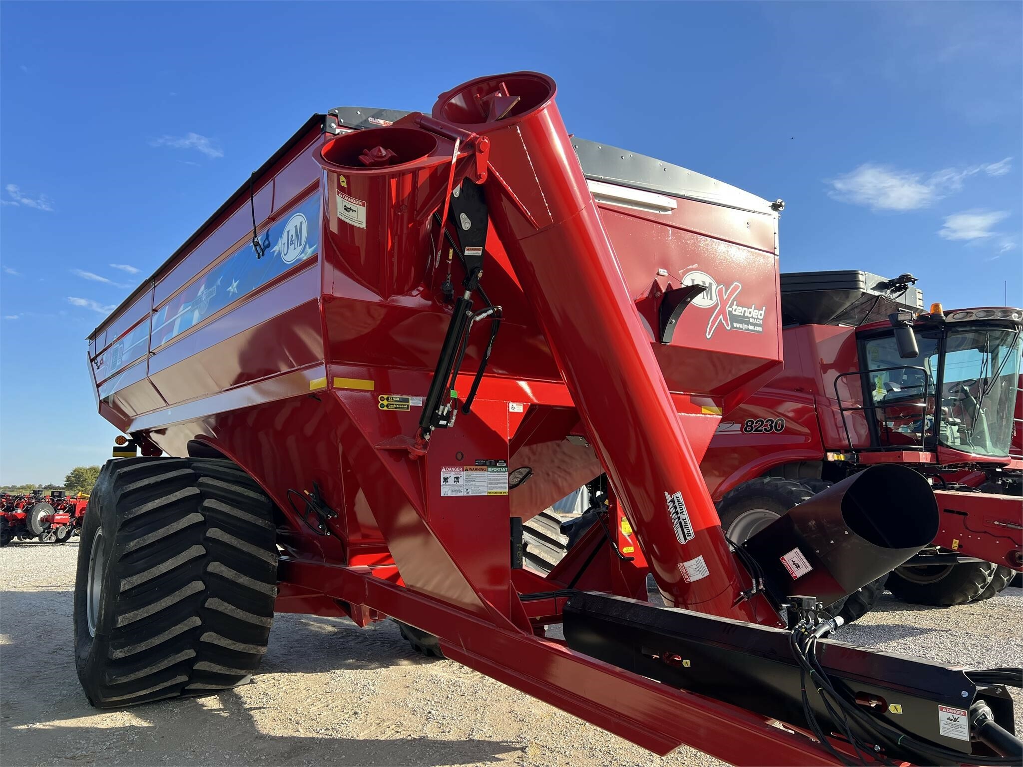 2024 J&M 1312-20S Grain Cart