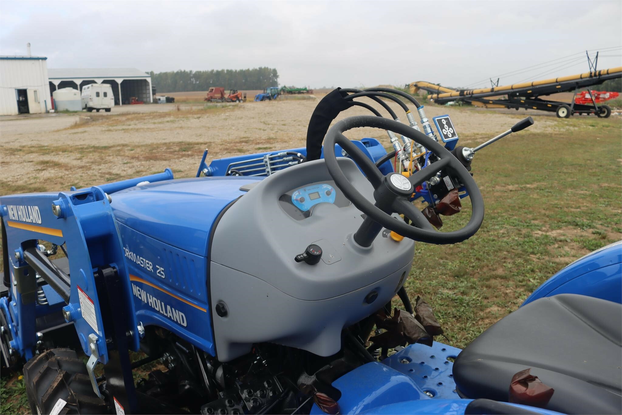  New Holland Workmaster 25 Tractor
