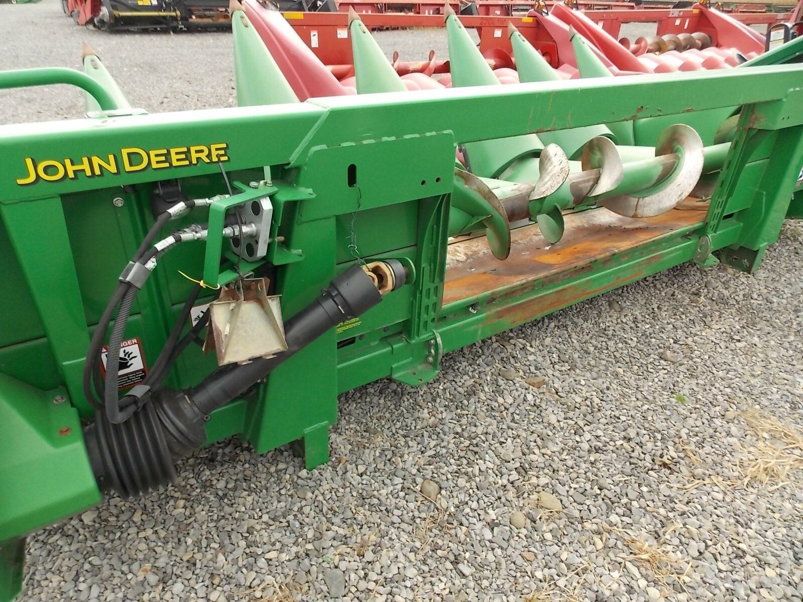 2011 John Deere 606C Corn Head