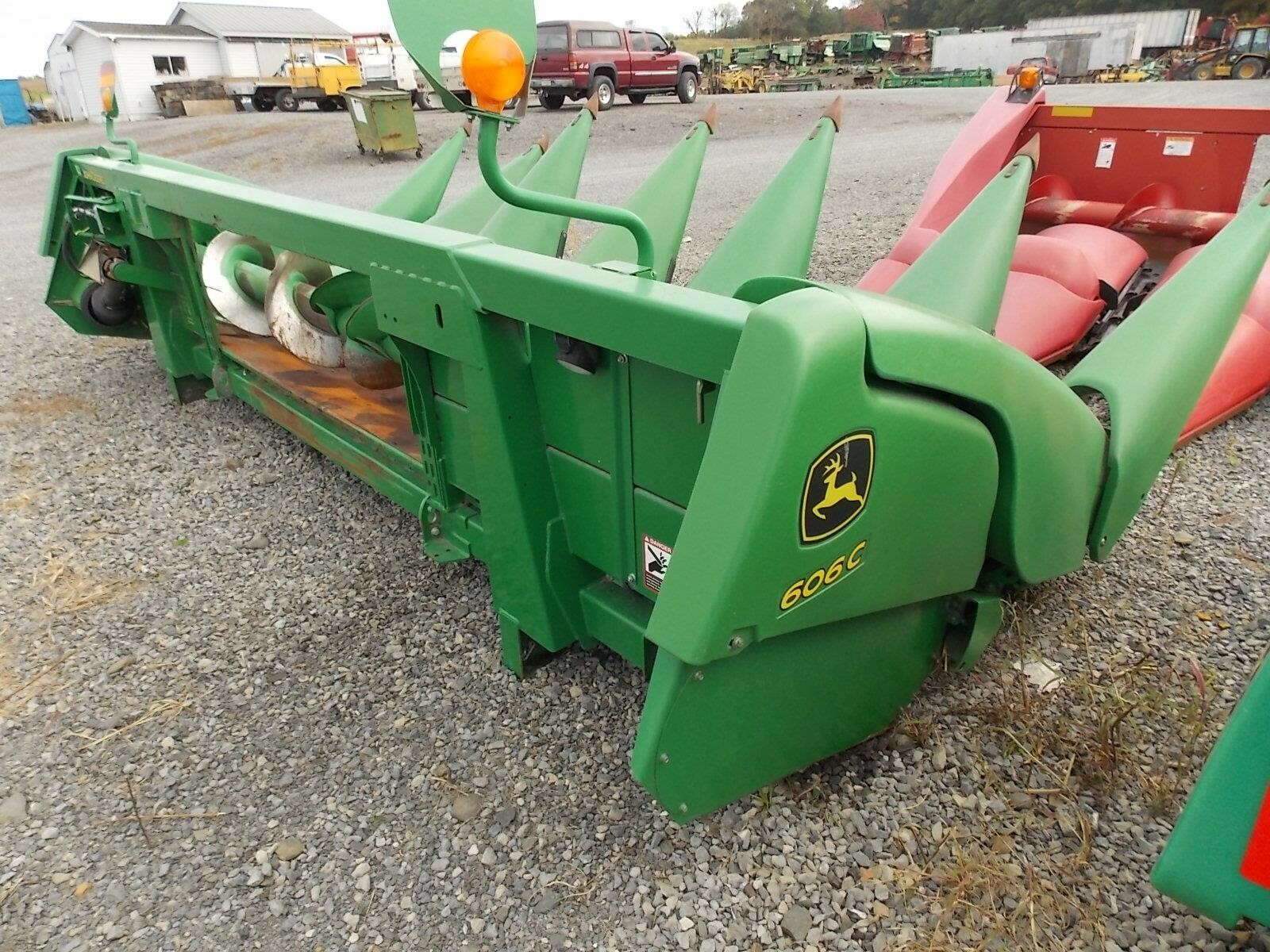 2011 John Deere 606C Corn Head