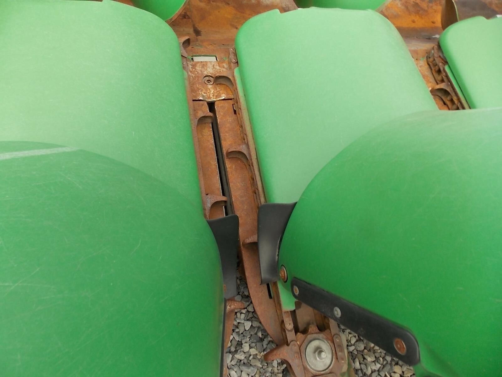 2011 John Deere 606C Corn Head