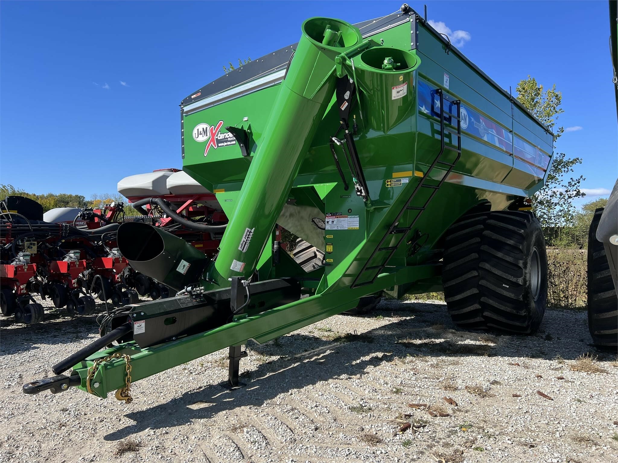 2023 J&M 1312-20S Grain Cart