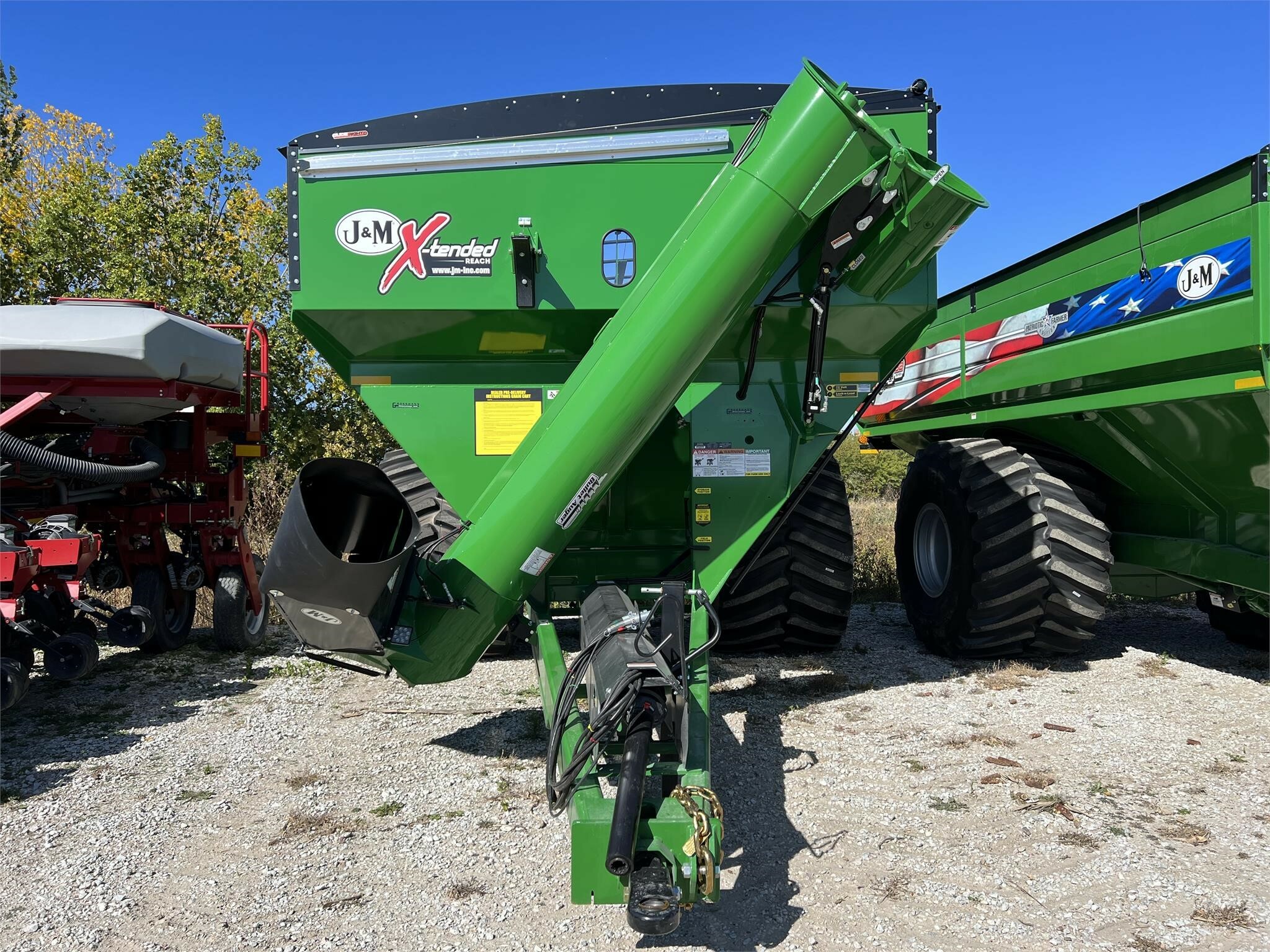 2023 J&M 1312-20S Grain Cart
