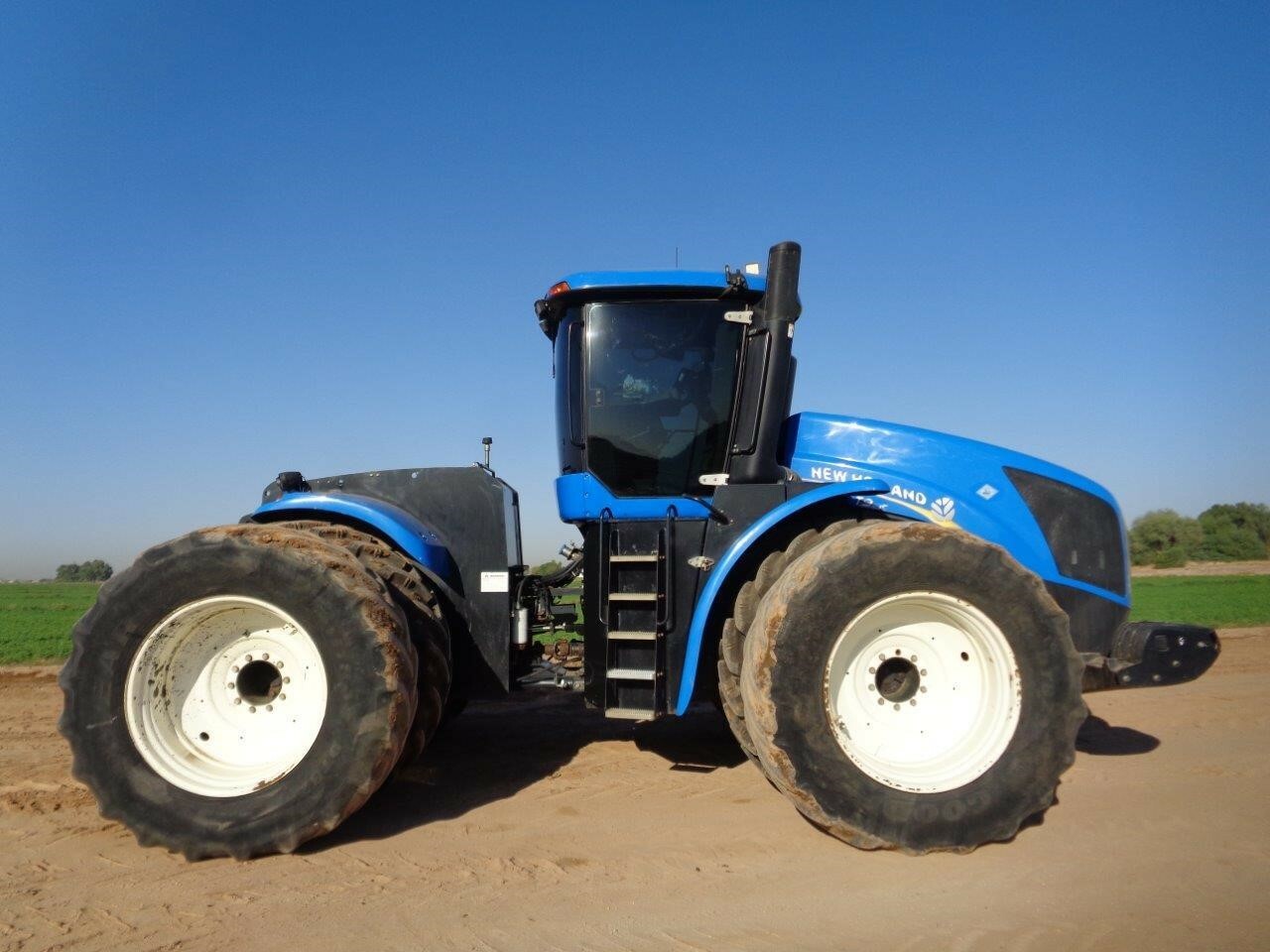 2013 New Holland T9.615 Tractor