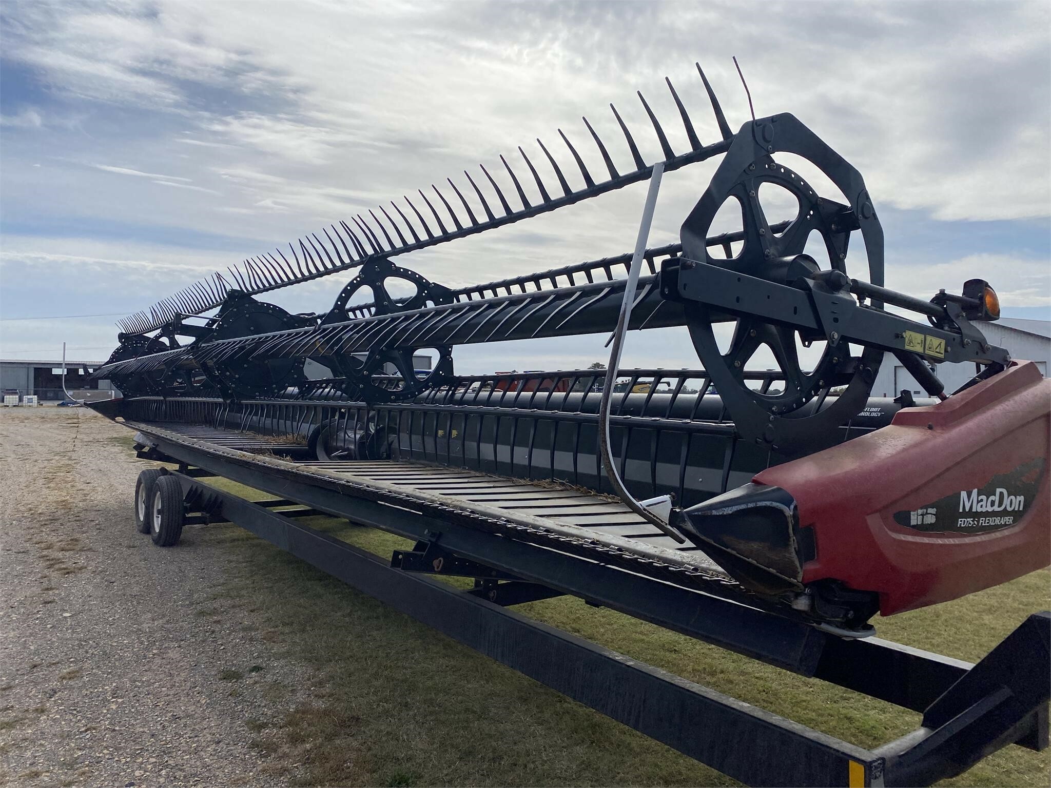 2015 MacDon FD75 Platform