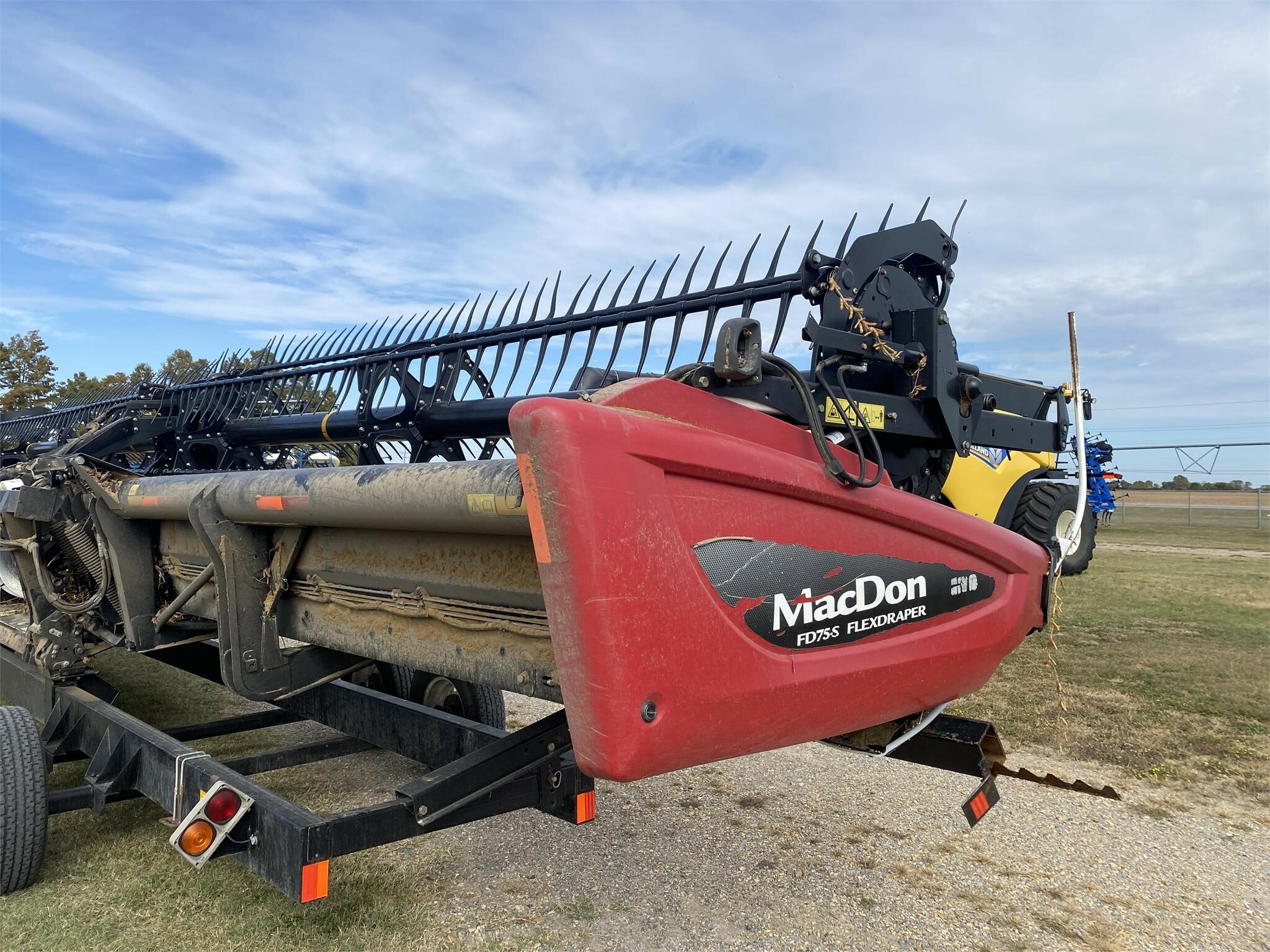 2015 MacDon FD75 Platform