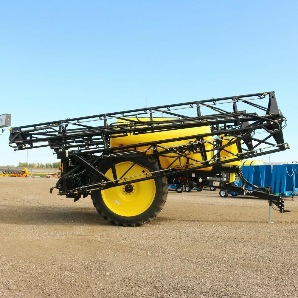 2025 Fast 9518 Pull-Type Sprayer