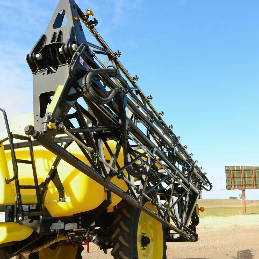 2025 Fast 9518 Pull-Type Sprayer