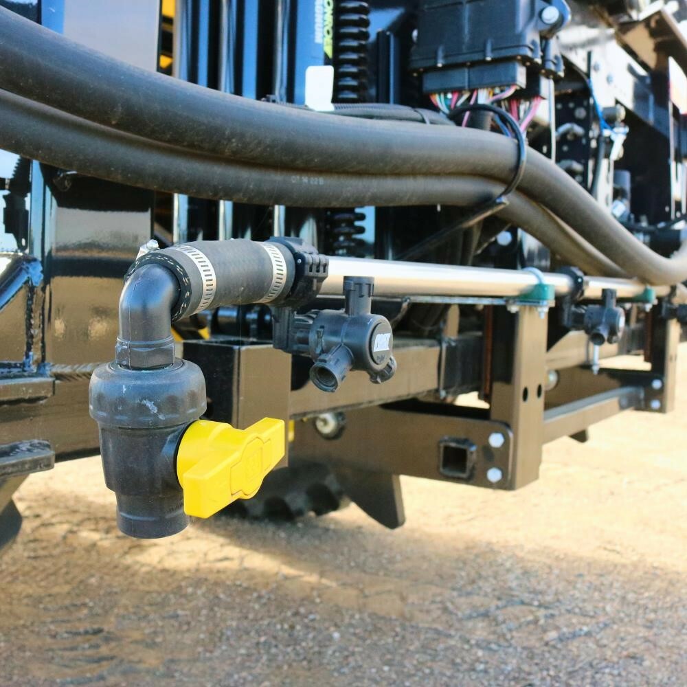 2025 Fast 9518 Pull-Type Sprayer