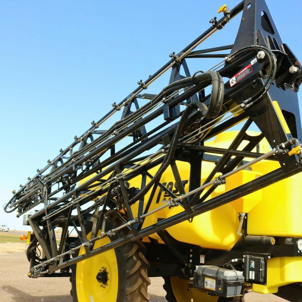 2025 Fast 9518 Pull-Type Sprayer
