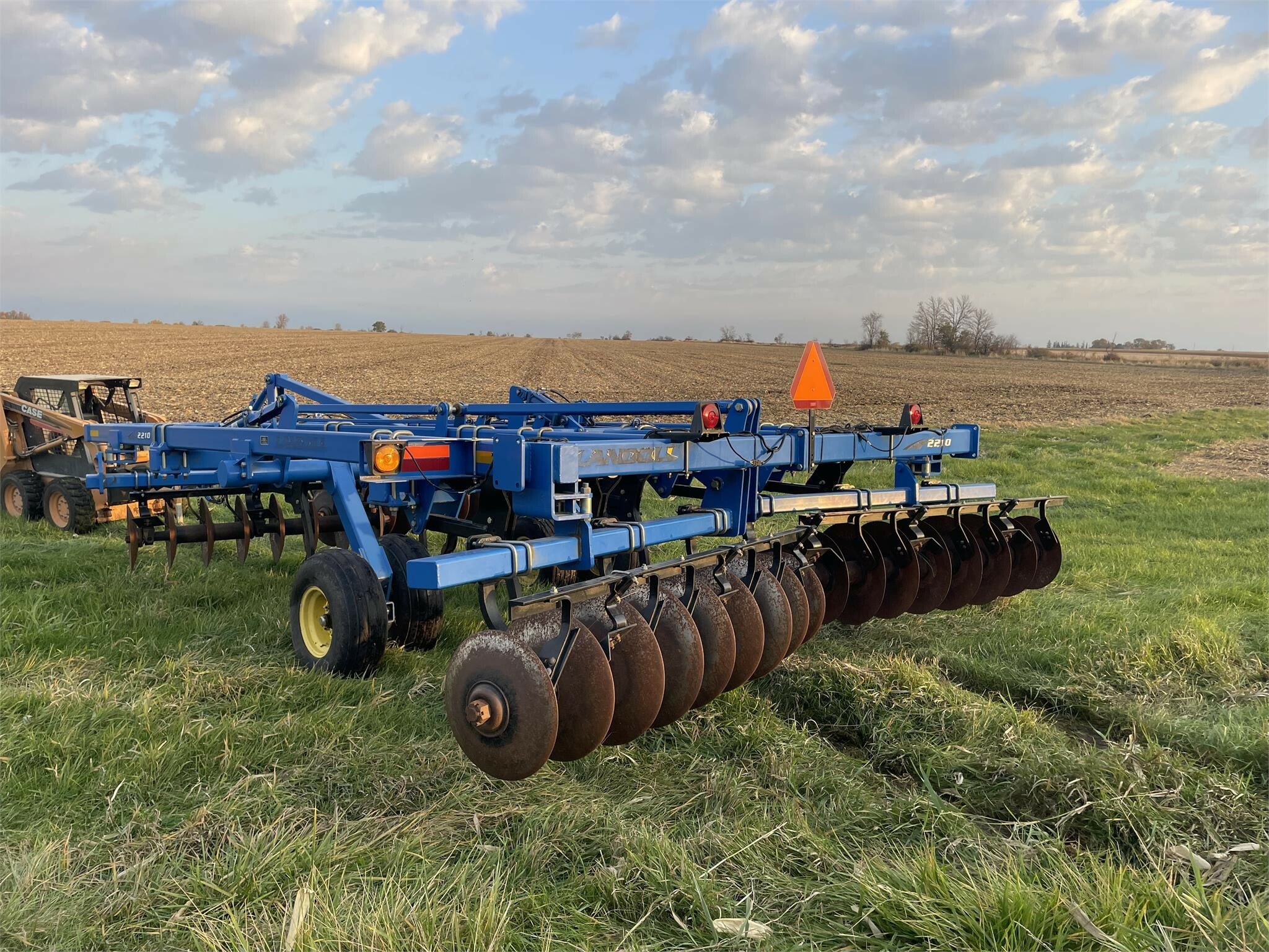 Landoll 22109 Disk Chisel 23,800 Machinery Pete