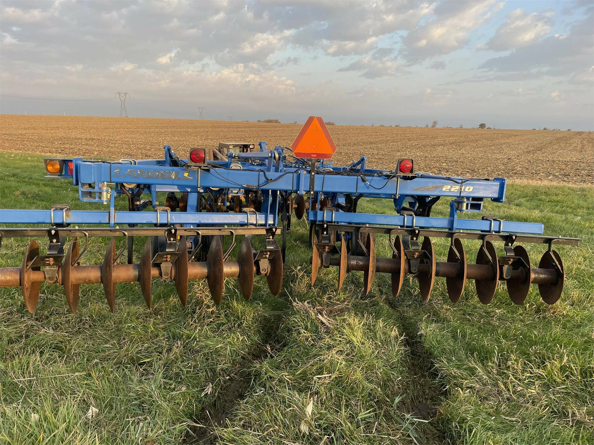 Landoll 22109 Disk Chisel 23,800 Machinery Pete