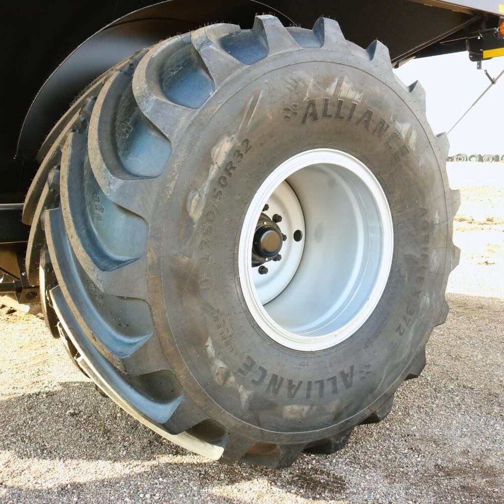 2026 J&M 1412-20S Grain Cart