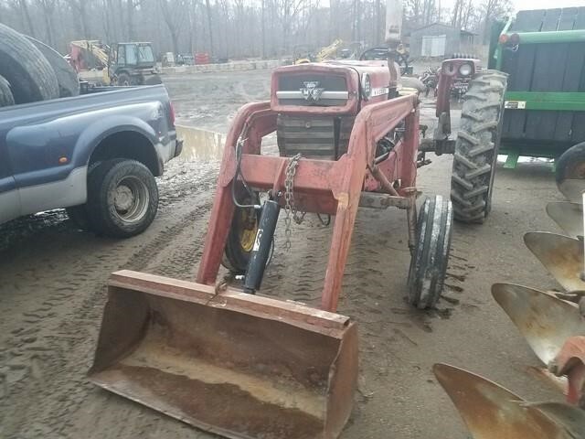  Massey Ferguson 165 Tractor