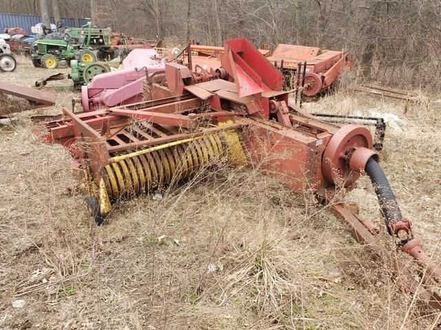  New Holland HAYLINER 273 Small Square Baler