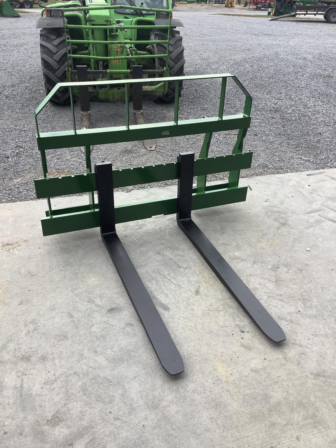 2013 Frontier AP12A Loader and Skid Steer Attachment