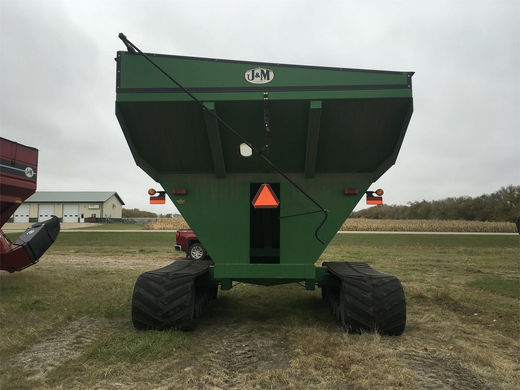  J&M 1051-22T Grain Cart