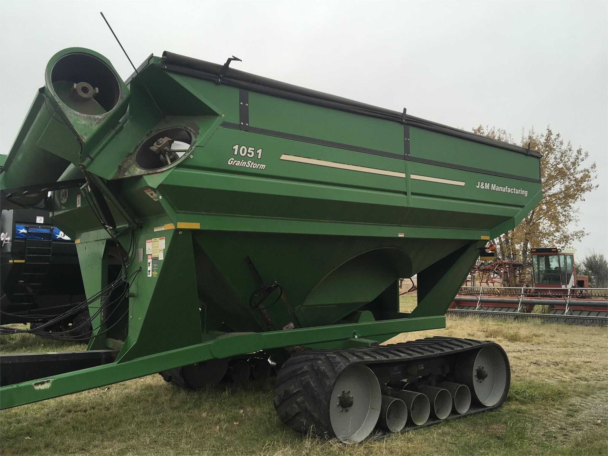  J&M 1051-22T Grain Cart