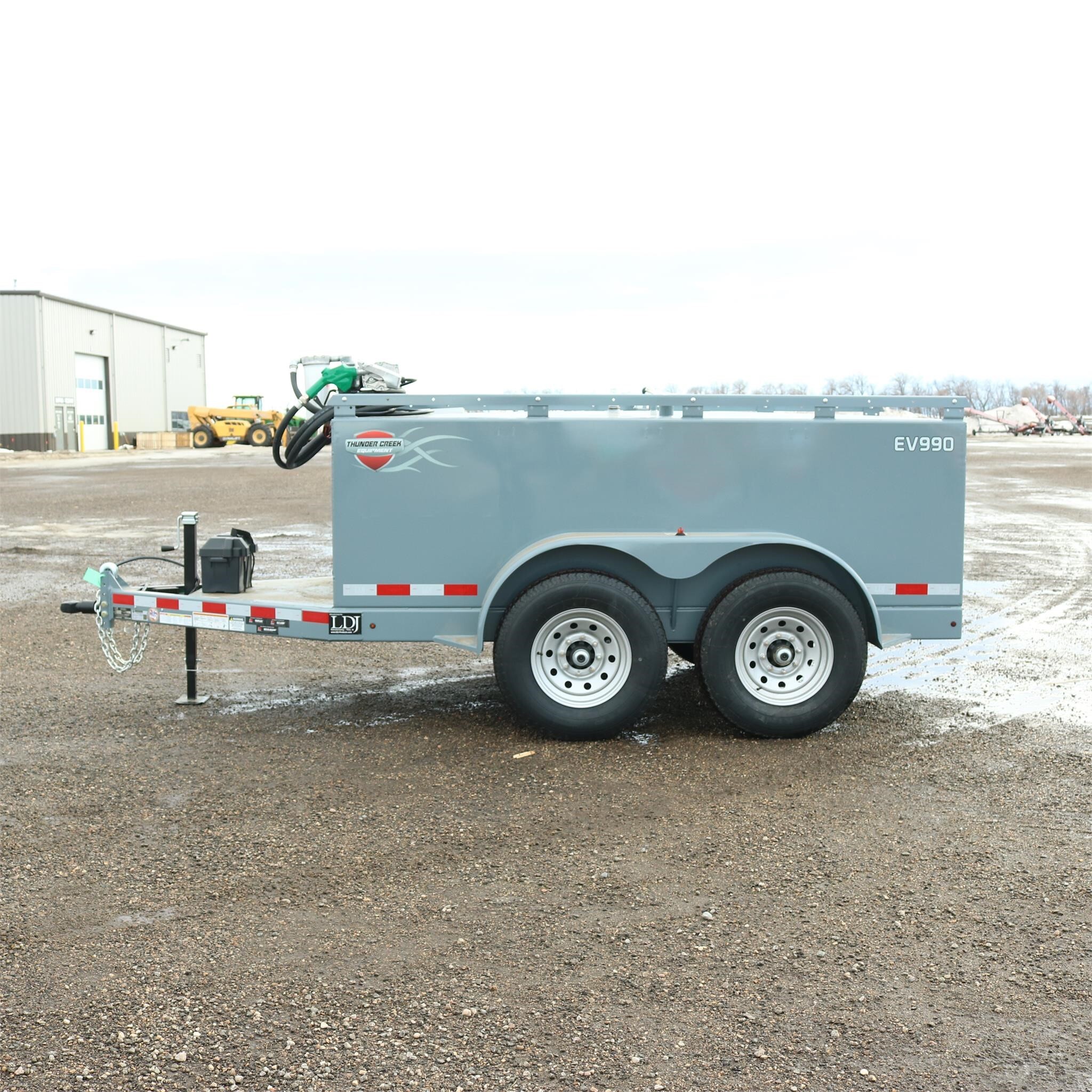 2025 Thunder Creek EV990 Fuel Trucks/Trailer