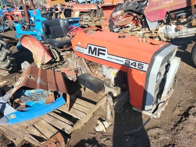  Massey Ferguson 245 Tractor