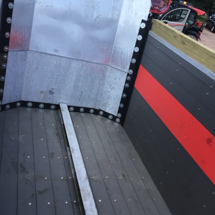 2022 HOOSIERLAND 1450 Manure Spreader Call Machinery Pete