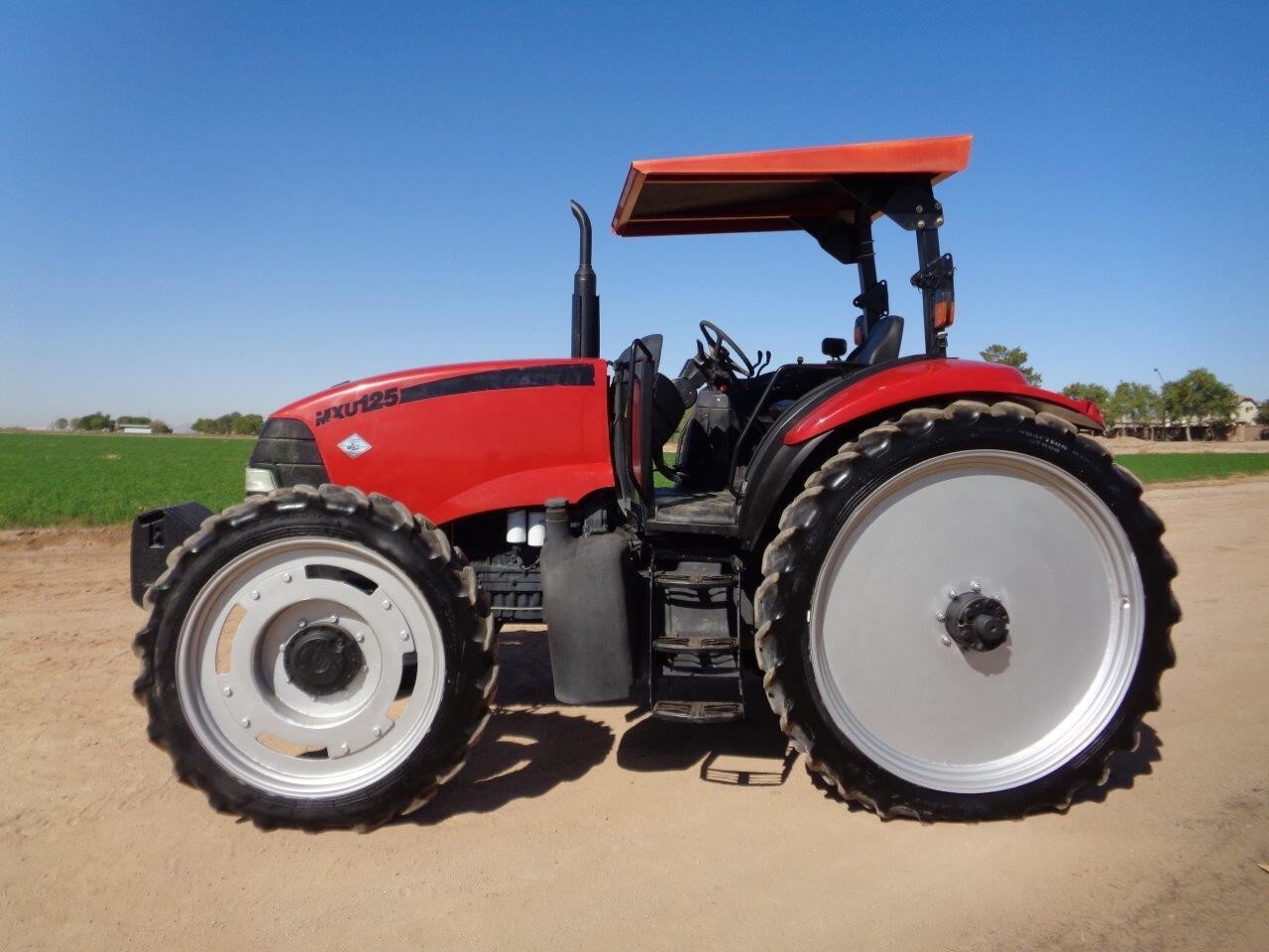 2005 Case IH MXU125 Tractor