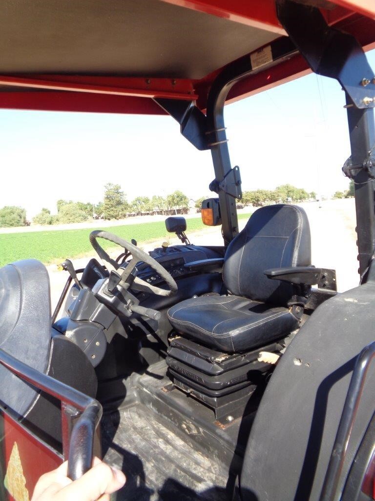 2005 Case IH MXU125 Tractor