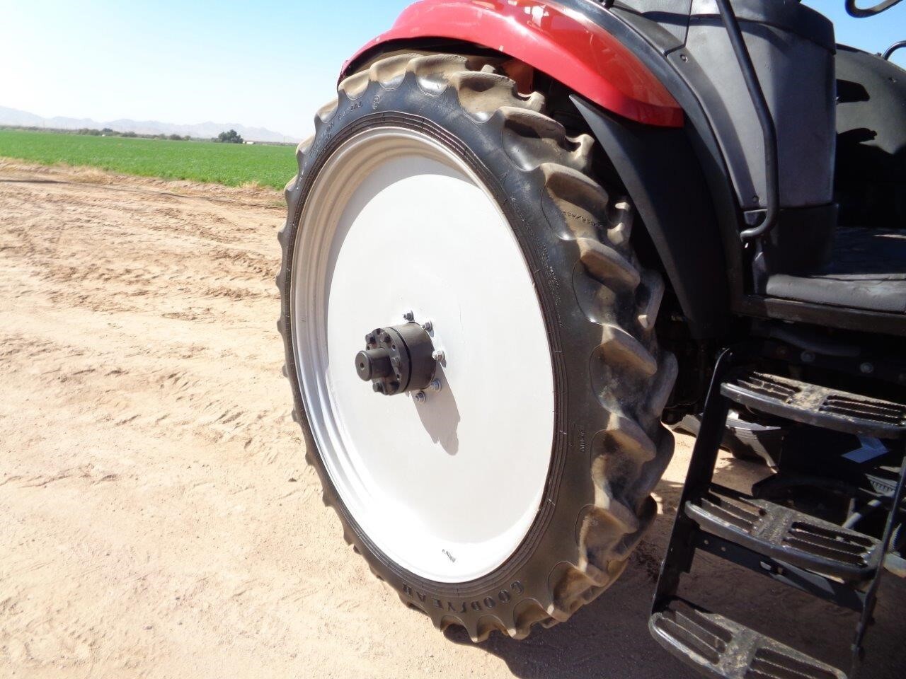 2005 Case IH MXU125 Tractor