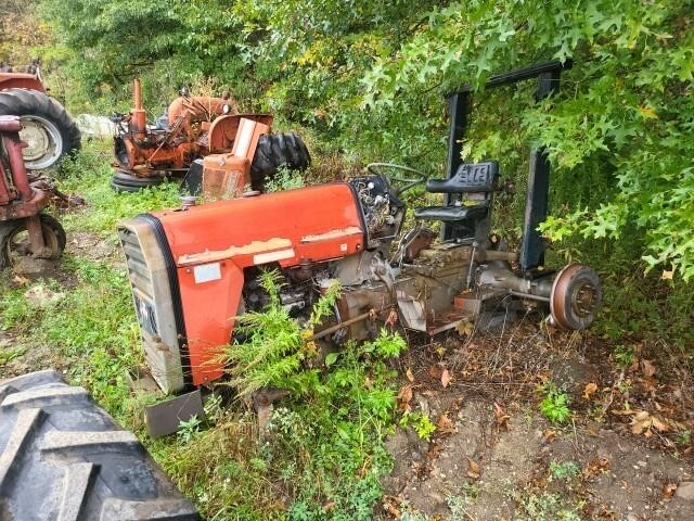  Massey Ferguson 231 Tractor