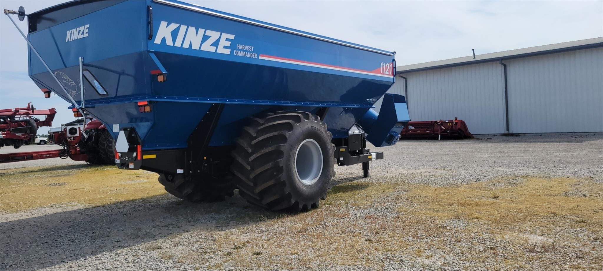  Kinze 1121 Grain Cart