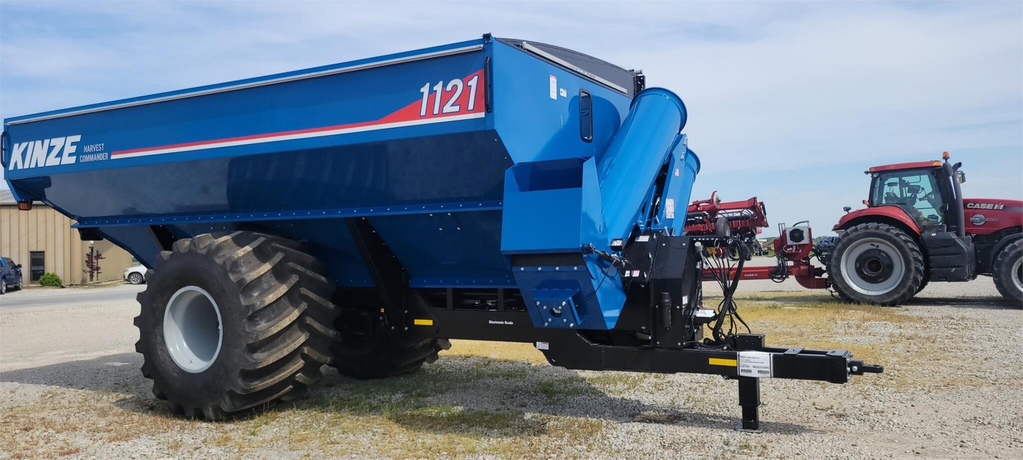  Kinze 1121 Grain Cart