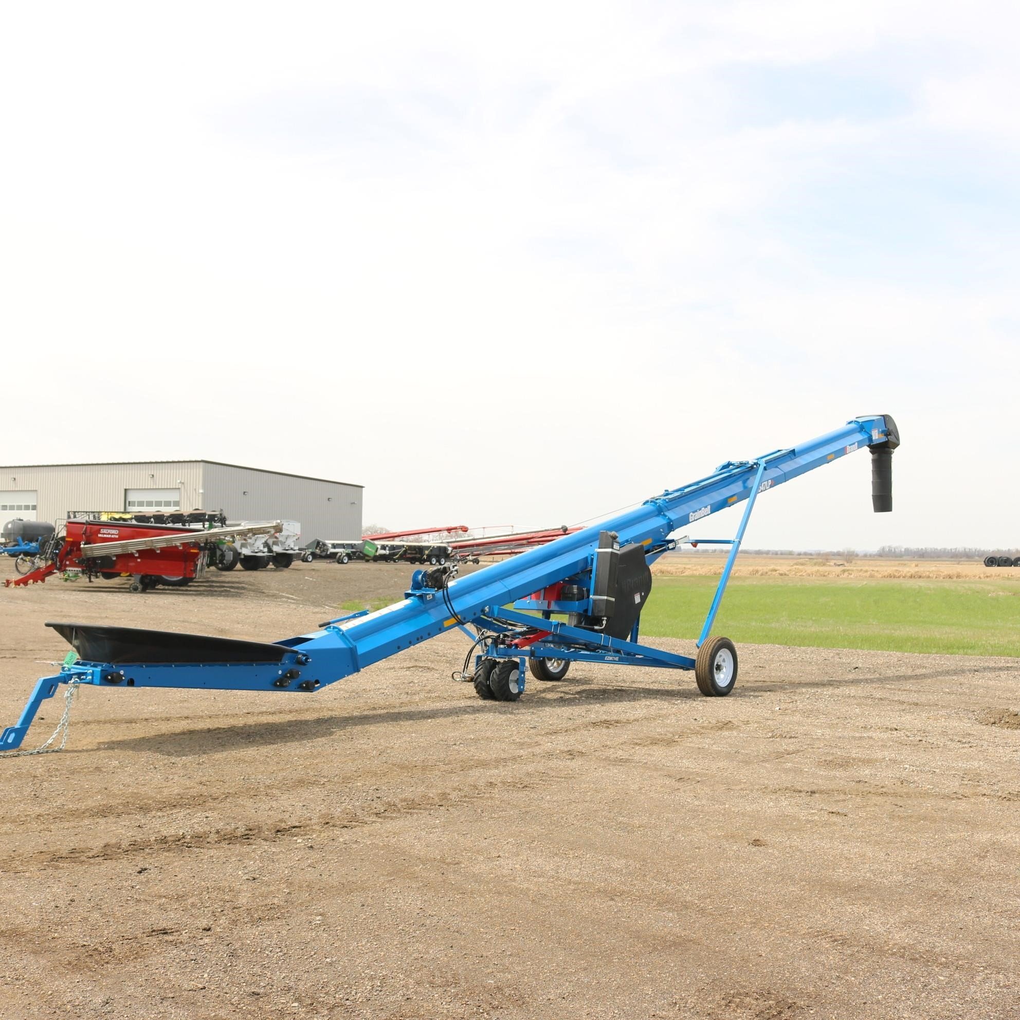 2025 Brandt 1547LP+ Augers and Conveyor