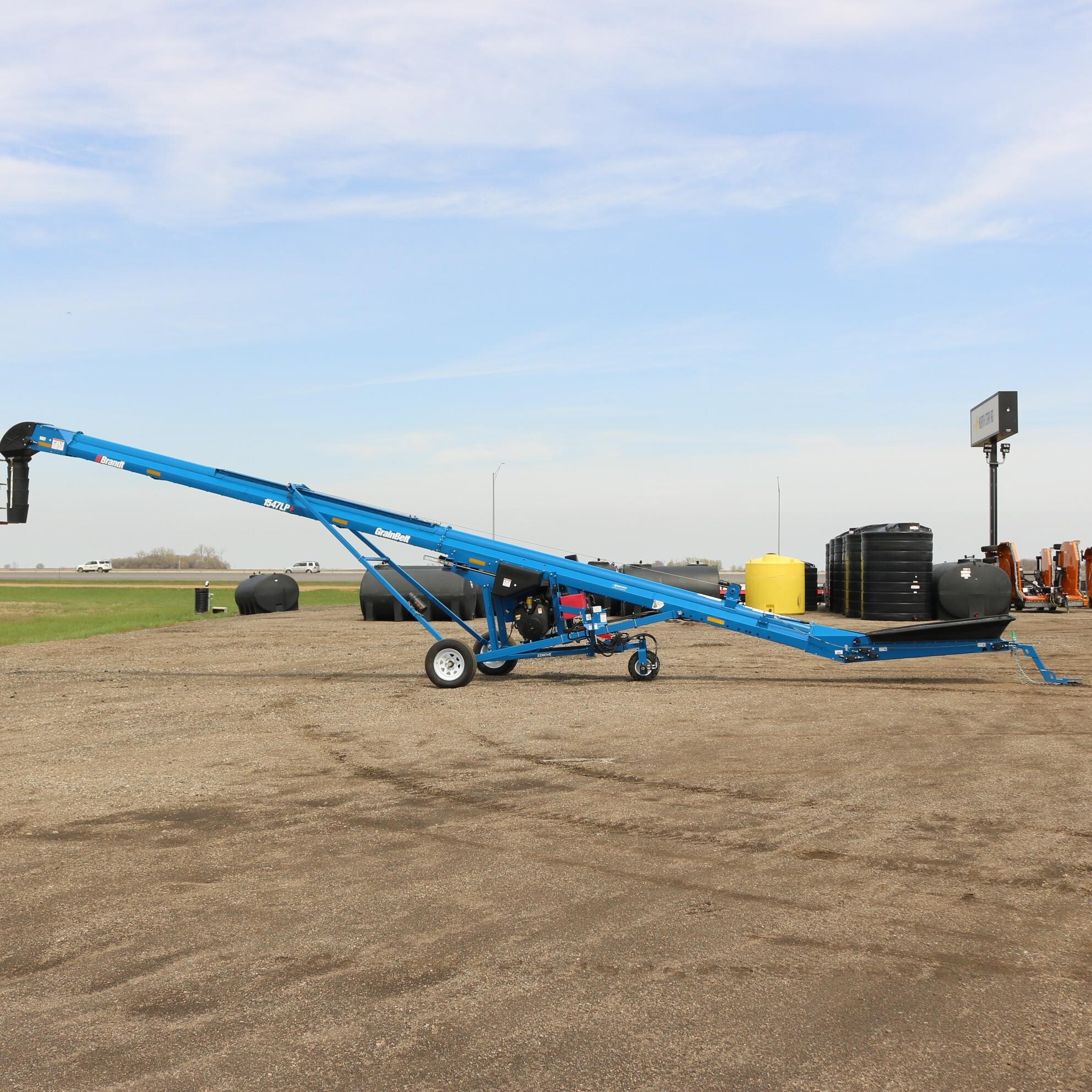 2025 Brandt 1547LP+ Augers and Conveyor