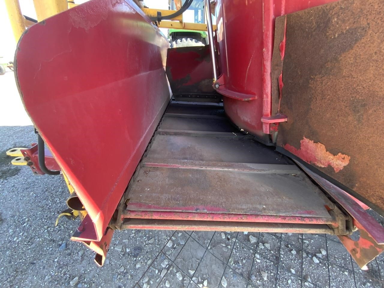  Supreme International 700T Grinders and Mixer