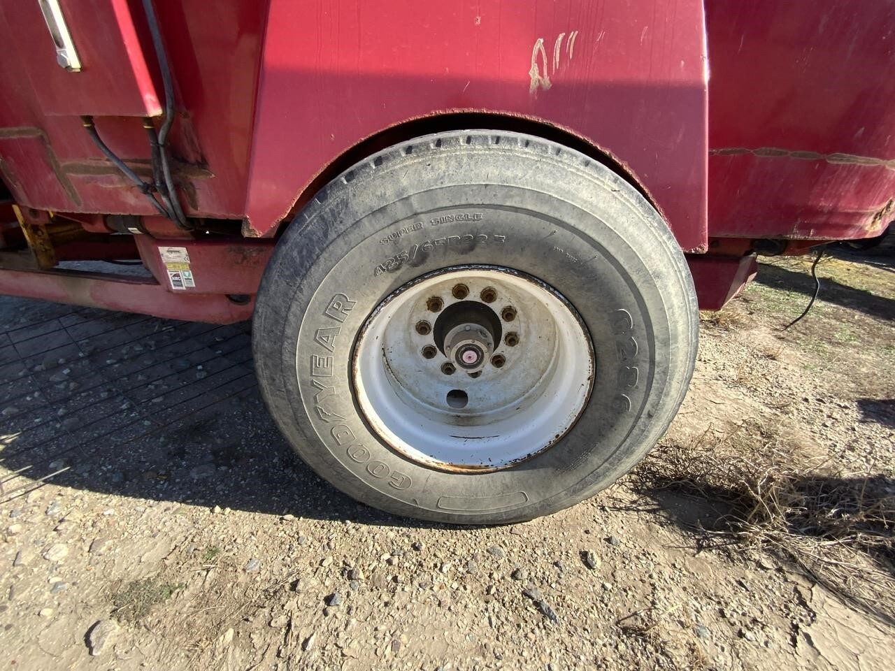  Supreme International 700T Grinders and Mixer