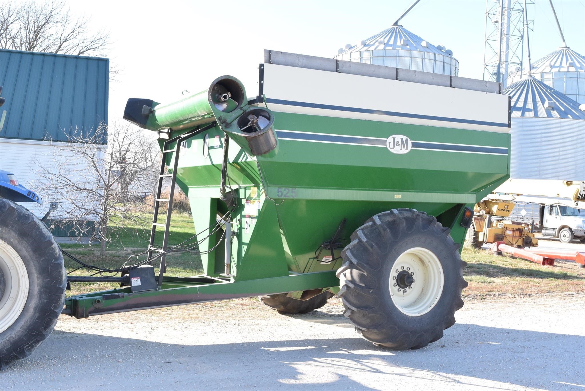  J&M 525-14 Grain Cart