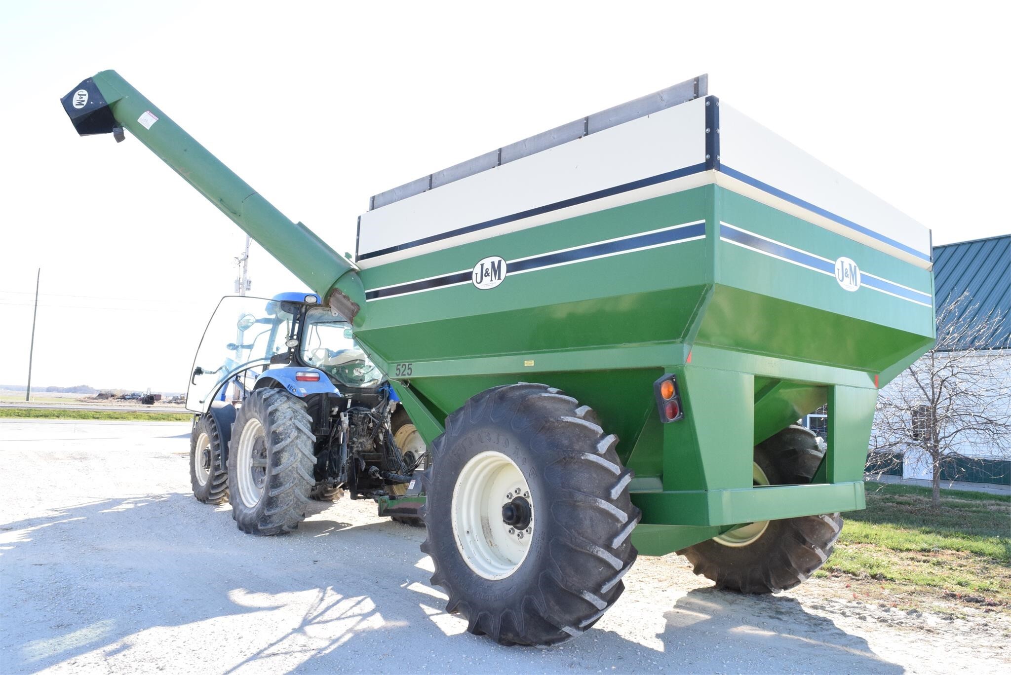  J&M 525-14 Grain Cart