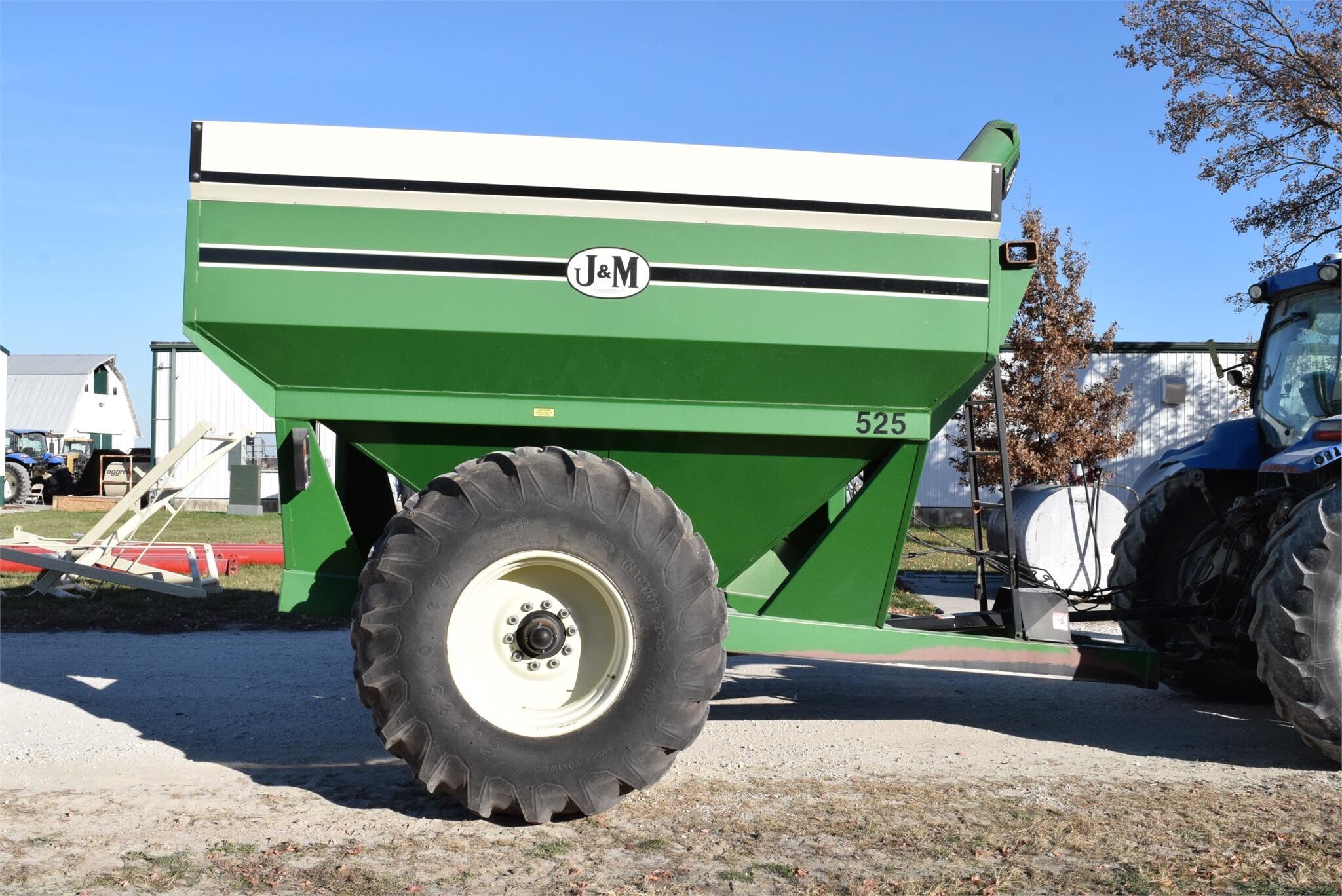  J&M 525-14 Grain Cart