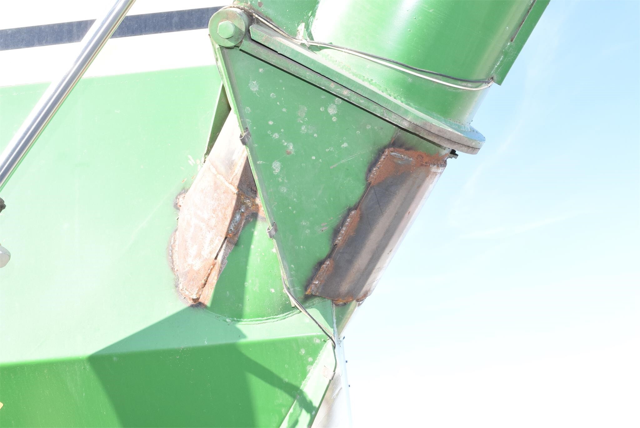  J&M 525-14 Grain Cart