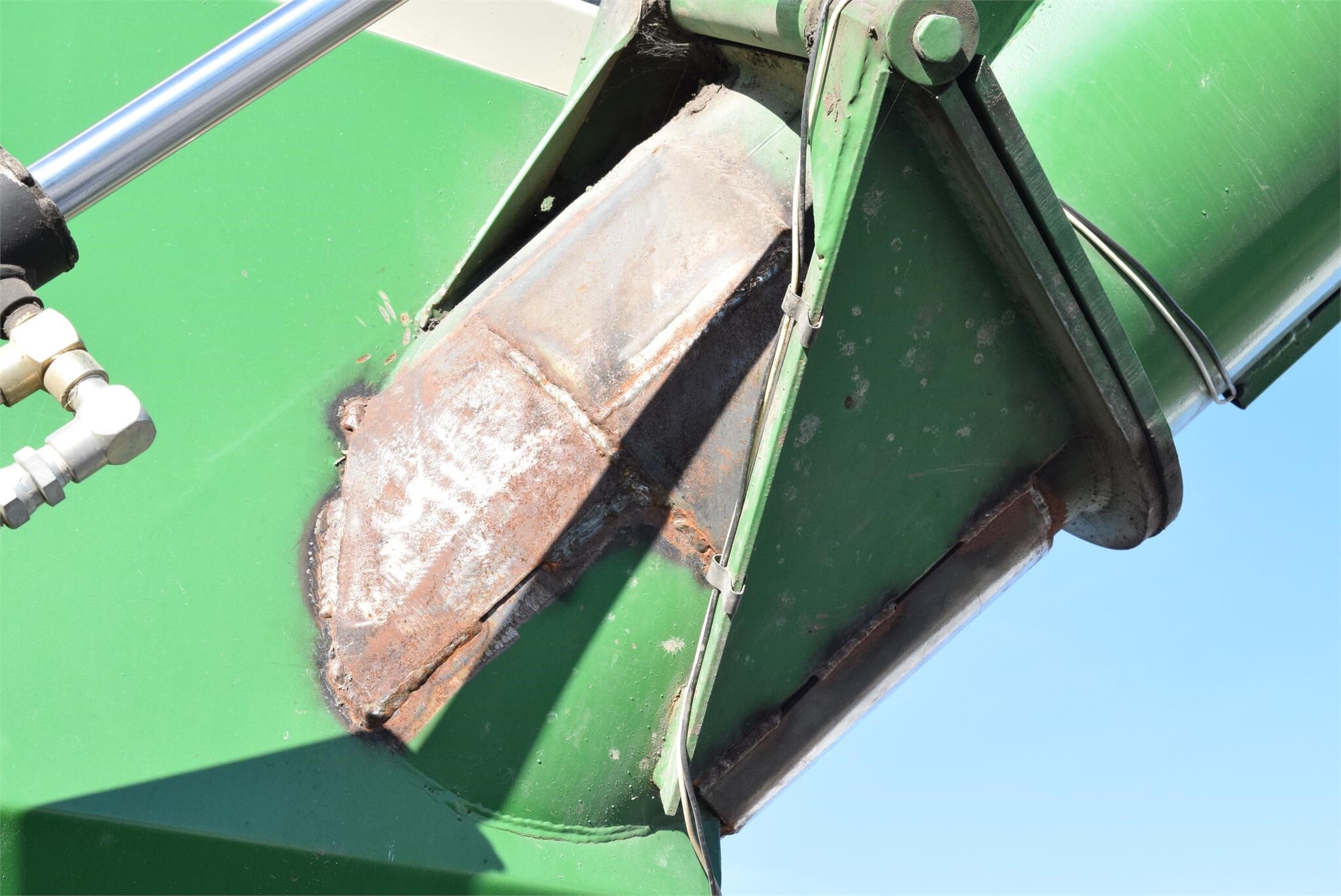  J&M 525-14 Grain Cart