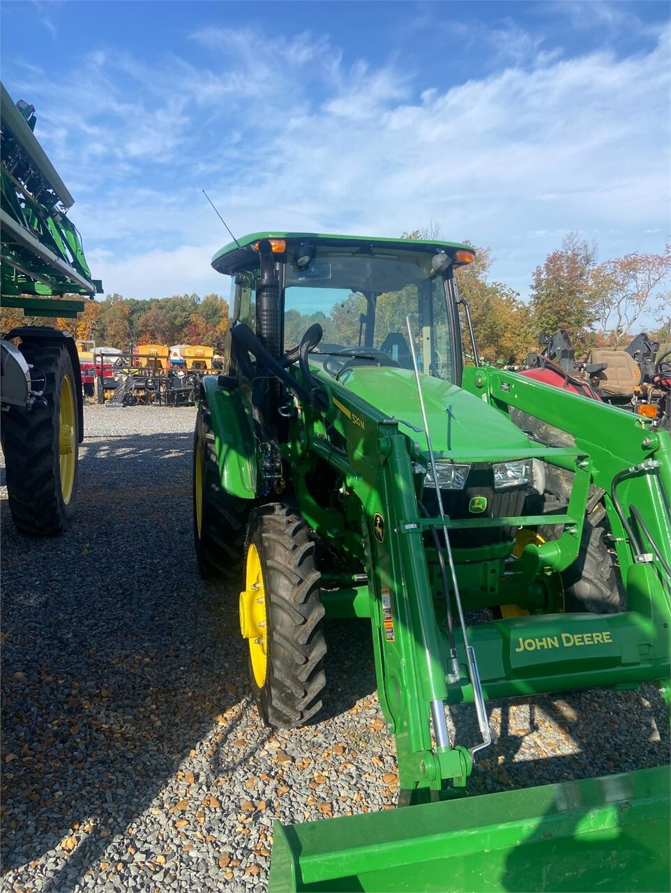 2022 John Deere 5075E Tractor
