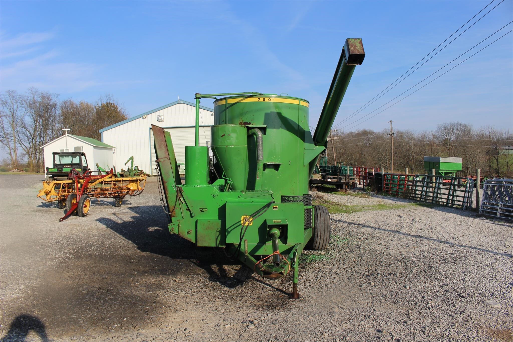 John Deere 750 Grinders and Mixer 12,900 Machinery Pete