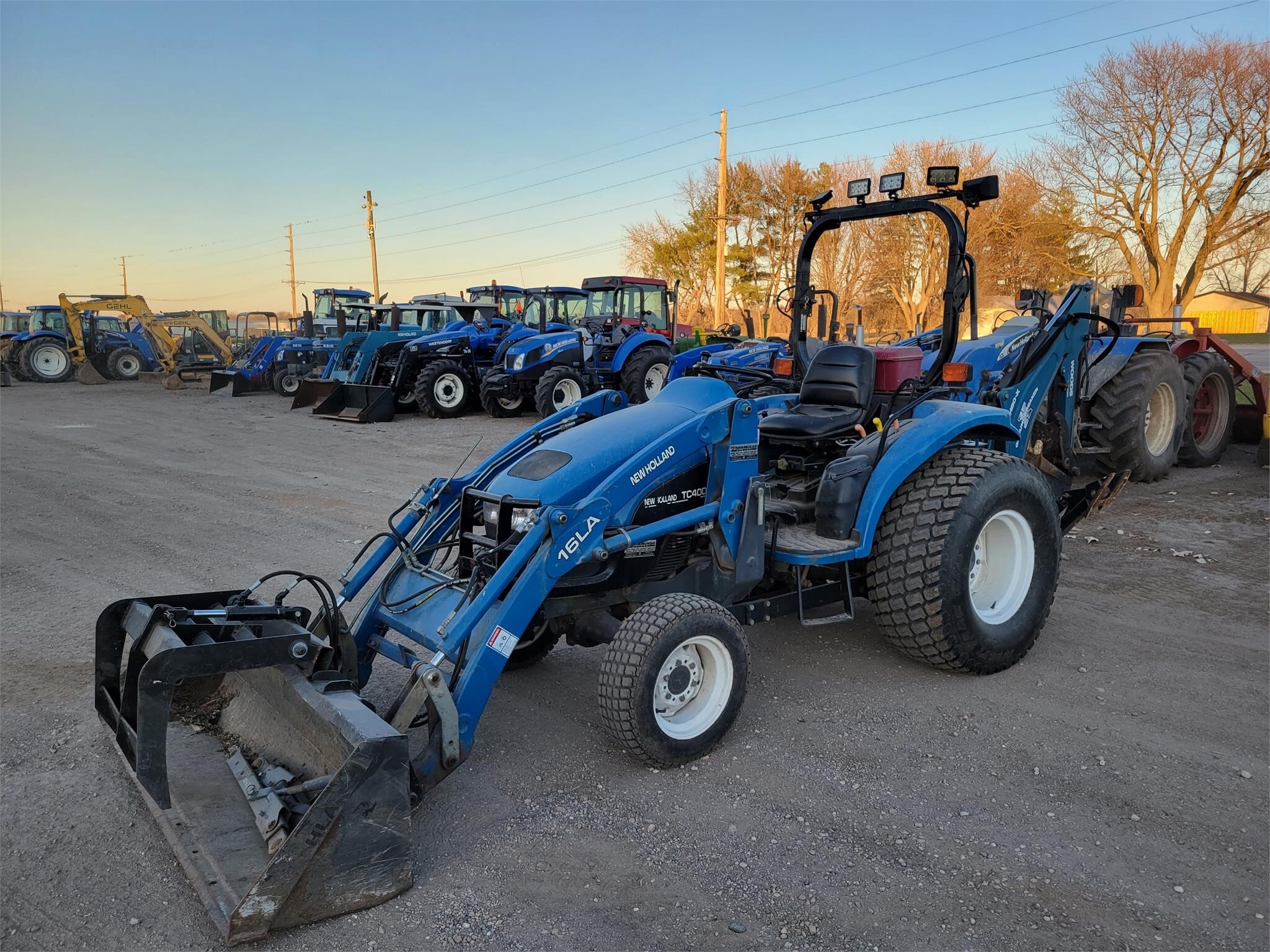 2000 New Holland TC40D Tractor 28,500 Machinery Pete