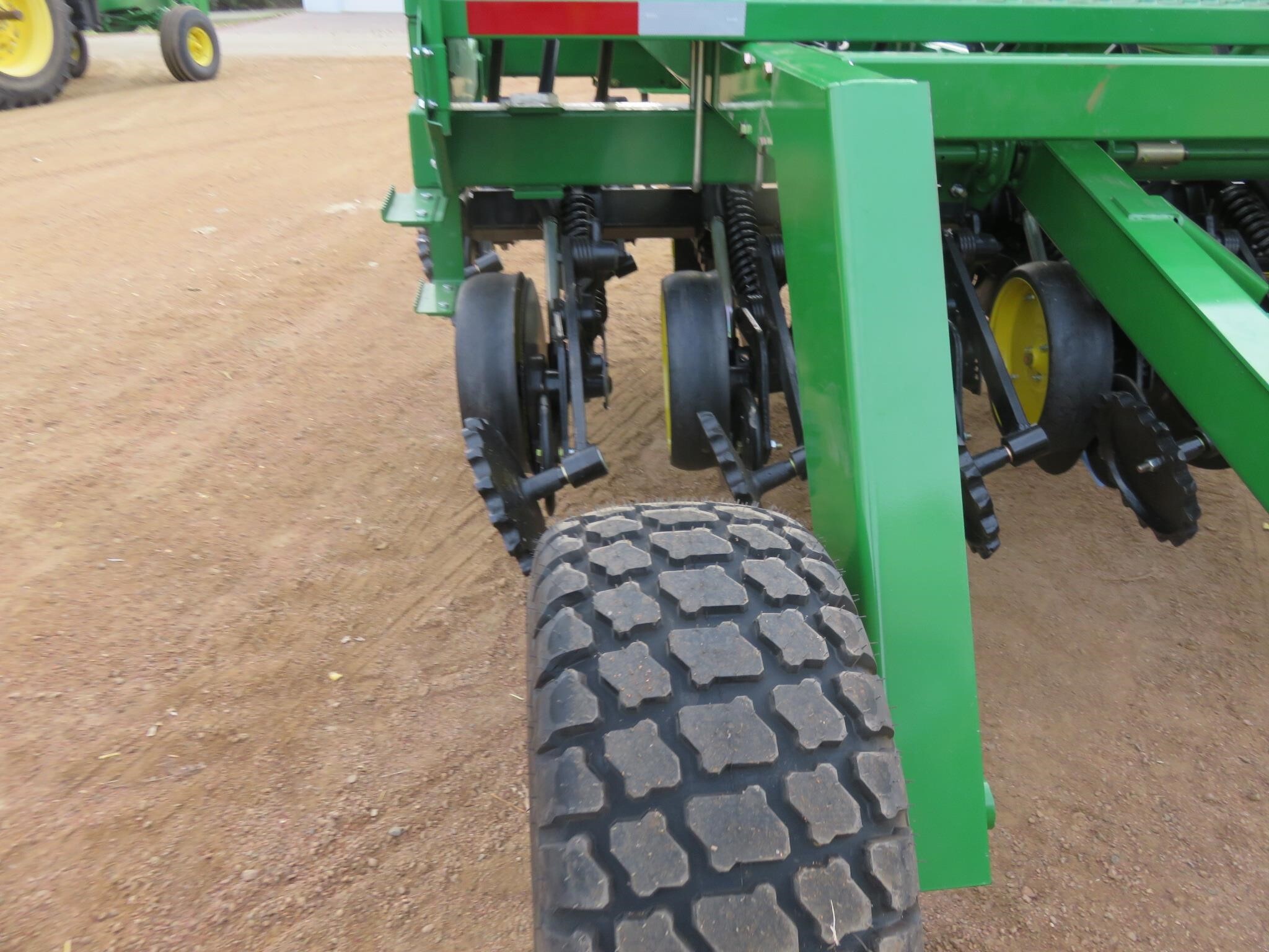 John Deere 750 Drill 26,900 Machinery Pete